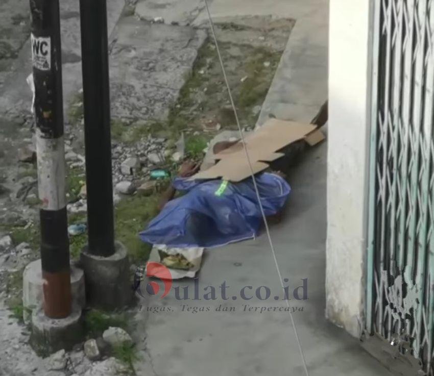 Diduga Sakit, Pensiunan PNS Ditemukan Meninggal Dunia Tertutup Plastik Warna Biru dan Karton