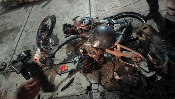 Pemotor Terbakar Usai Tabrak Gundukan Pasir di Magelang