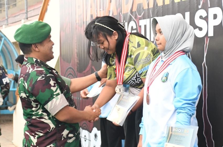 Kejurnas Menembak Danrem 081/DSJ Cup 2024 Tutup dengan Sukses, Kasrem: Jadikan Pelajaran Berharga Raih Prestasi Lebih Tinggi