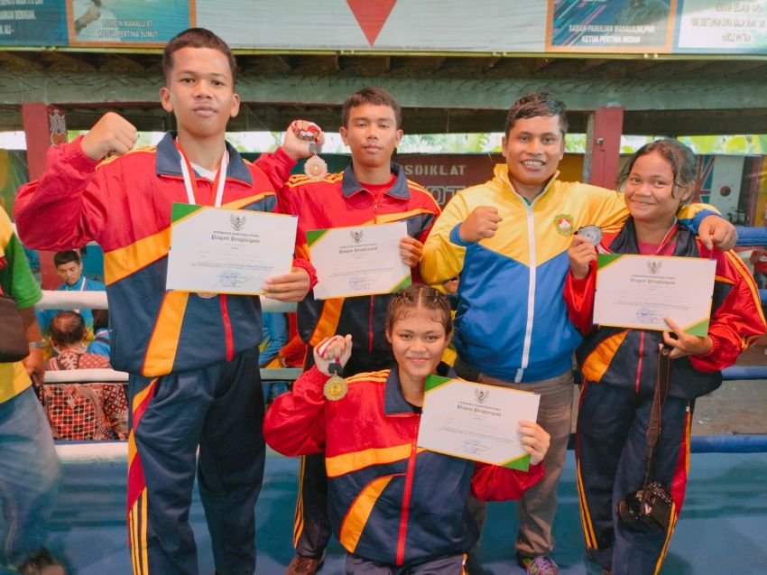 Atlet Tinju Pelajar Pakpak Bharat Raih 1 Medali Emas,1 Perak,2 Perunggu Di Popprovsu