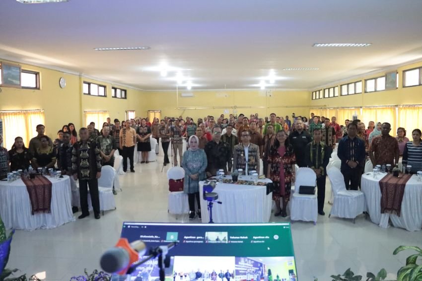 Pj. Gubernur NTT Ayodhia Kalake Buka Rakor Urusan Komunikasi dan Informatika, Persandian dan Statistik Tingkat Provinsi NTT