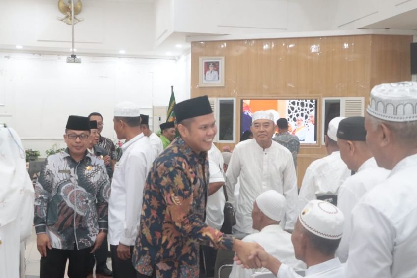 Wabup Adlin Tambunan Harap Jamaah Haji Sergai Jadi Tauladan di Tengah Masyarakat