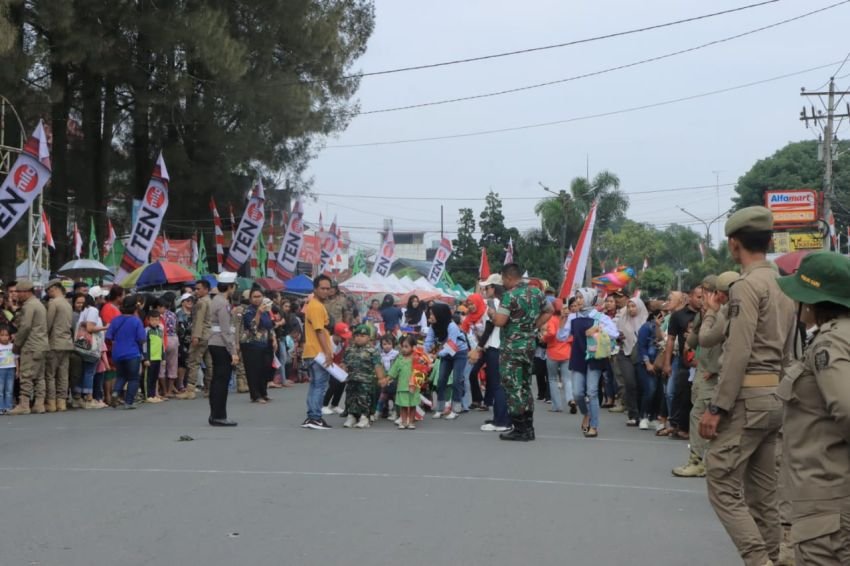 Menyemarakkan HUT RI ke-79 Pawai TK dan SD Berlangsung