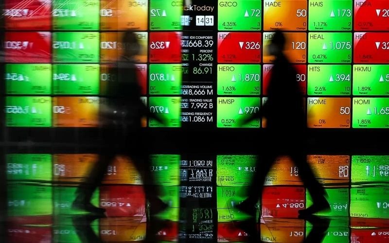 IHSG Menguat Berkat Emiten BUMN Karya, Rupiah Jadi Mata Uang Terkuat di Asia