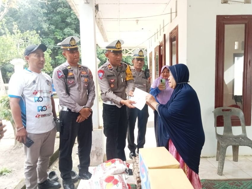 Polres Serdang Bedagai Peringati HUT Polantas ke-69 Gelar Giat Bakti Sosial