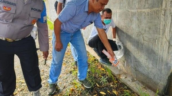 Wanita Muda Ditemukan Tewas Membusuk di Selokan Kantor Dinsos Paluta