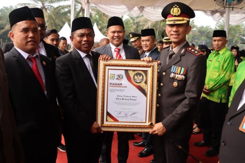 Gelar Upacara Hari Jadi ke-20, Bupati Sergai Sebagai Pembina upacara