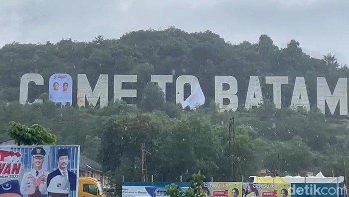 Pemberian Izin Baliho Prabowo-Gibran di Welcome To Batam Menyalahi Aturan, Bawaslu Harus Tegas