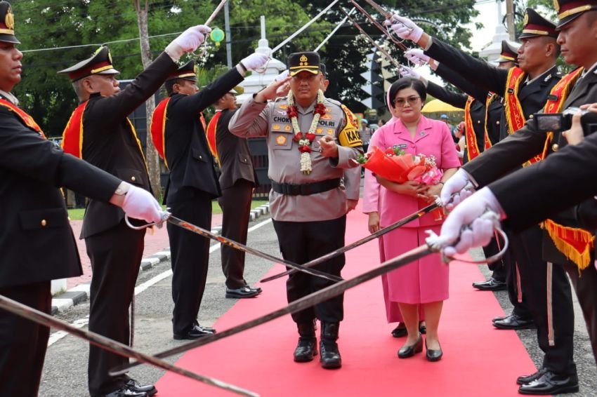 Polres Labuhanbatu Laksanakan Penyambutan dan Pelepasan Pejabat Lama dan Pejabat Baru Kapolres Labuhanbatu