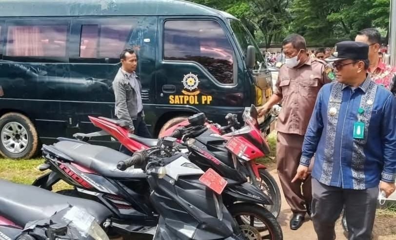 Wali Kota Padangsidimpuan Pastikan Kelayakan dan Tertib Administrasi Kendaraan Dinas