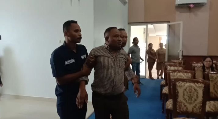 Breaking News: Marsel Ahang Baku Pukul dengan Kepala BTNK