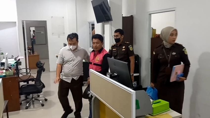 Mantan Kades dan Bendahara Ditahan Kejari Labuhanbatu, Diduga Korupsi Dana Desa 1,6 Milyar Rupiah