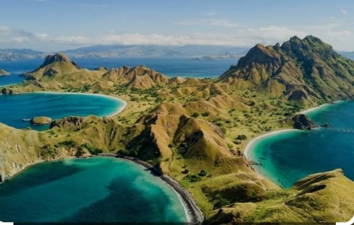 Wisatawan Dilarang Masuk Pantai Pulau Padar, Penjaga Sebut Bos Mau Datang Bangun Hotel