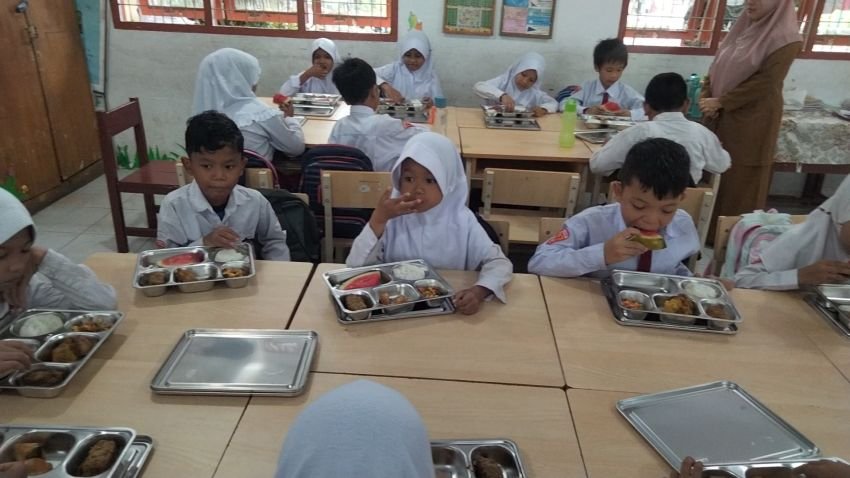 Usai Libur Lebaran, Program Makanan Bergizi Gratis Kembali Disalurkan di Sekolah-Sekolah Kota Langsa