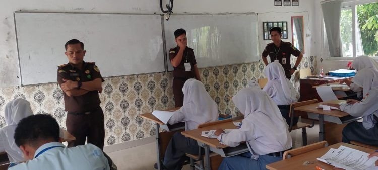 574 Pelaja4 Ikuti Olimpiade Sains di Madina