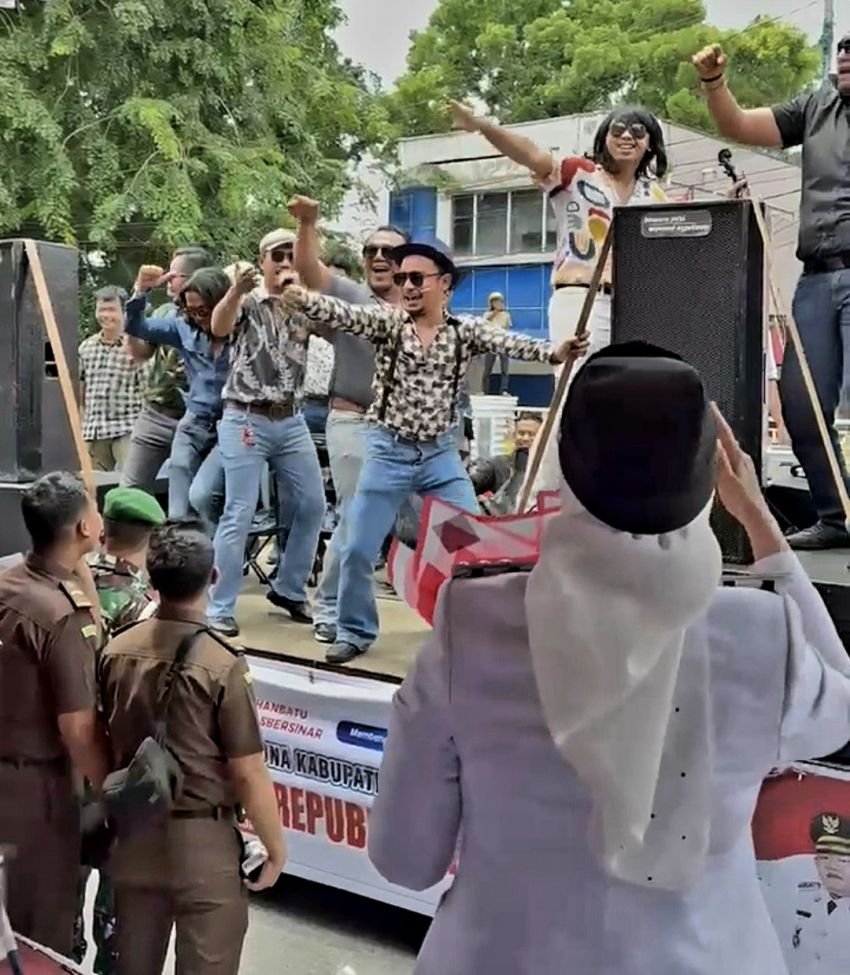 Moment Unik HUT RI 80 Kabupaten Labuhanbatu, Karang Taruna Curi Perhatian Masyarakat