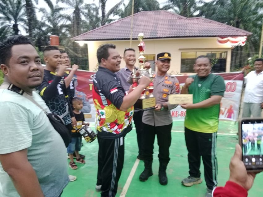 Meriahkan Hari Kemerdekaan RI ke-80, Kapolsek Bilah Hilir Gelar Turnamen Voli