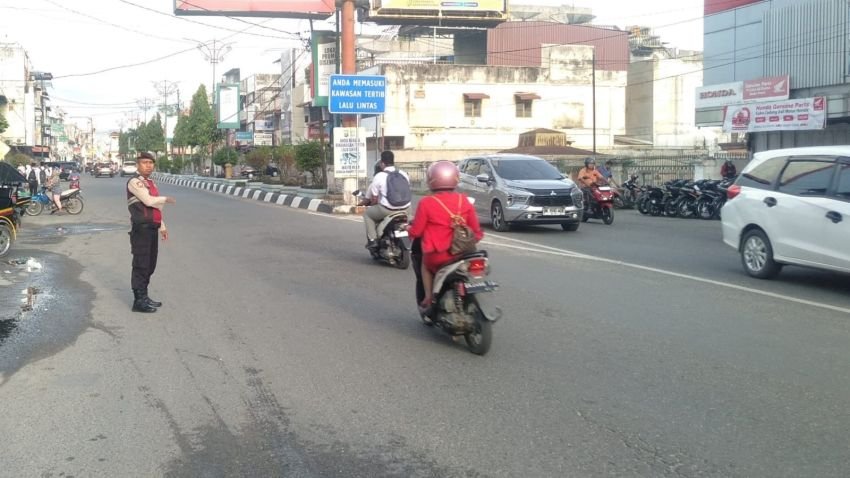 Polres Labuhanbatu Laksanakan Strong Point Pagi, Wujudkan Kamseltibcar Lantas