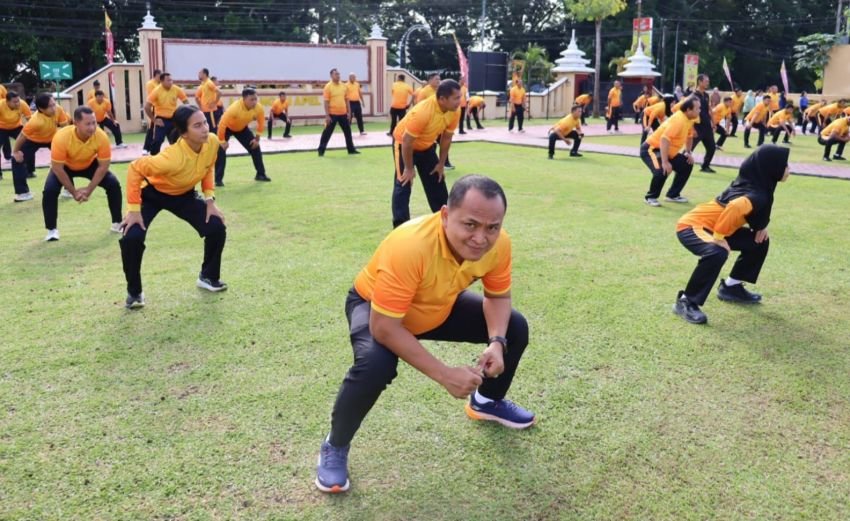 Laksanakan Olahraga Rutin, Polres Labuhanbatu Jaga Kebugaran Personel