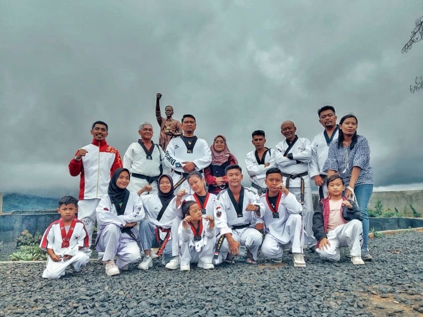Pelaksanaan UKT Geup ITF Sumut di Kampung Jokowi Karo
