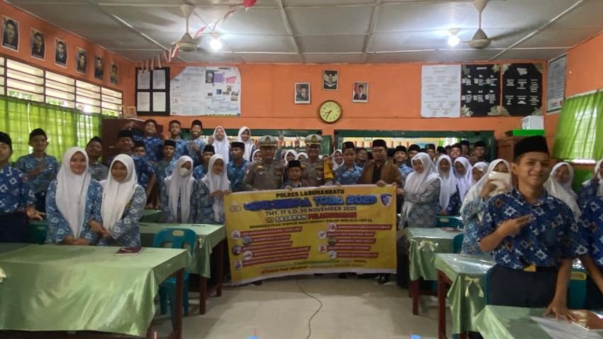 Sat Lantas Polres Labuhanbatu Sosialisasikan Tertib Berlalu Lintas di MTsN 1 Rantauprapat