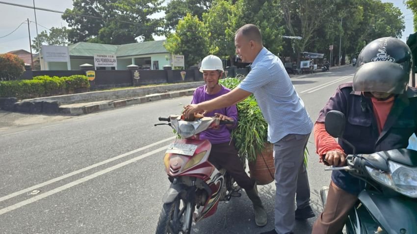Lewat Jum'at Berkah, Sat Intelkam Polres Labuhanbatu Tebar Kepedulian