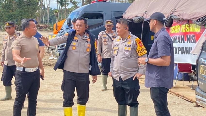 Kapolres Labuhanbatu Turun Langsung Salurkan Bantuan Bencana ke Garoga