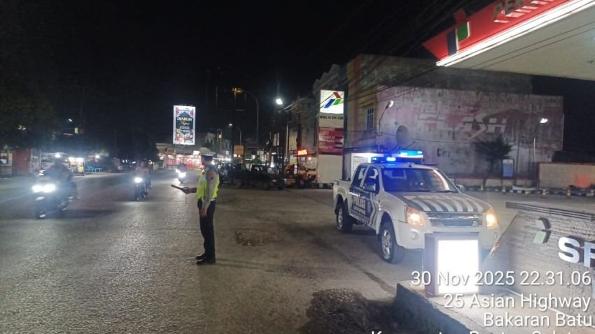 Beri Rasa Aman di Malam Hari, Sat Lantas Polres Labuhanbatu Rutin Patroli Blue Light