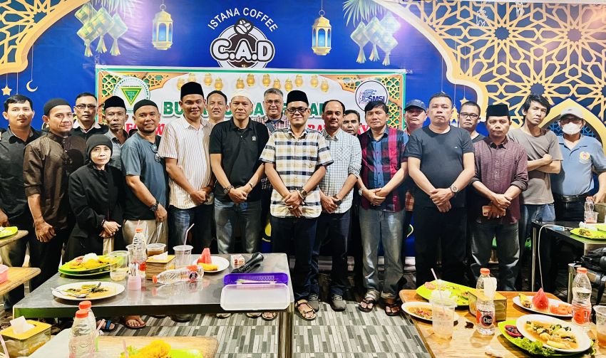 Melalui Buka Puasa Bersama Penghujung Ramadhan, Forwaka dan SMSI Labuhanbatu Raya Kirim Sinyal Kuat Persatuan Pers