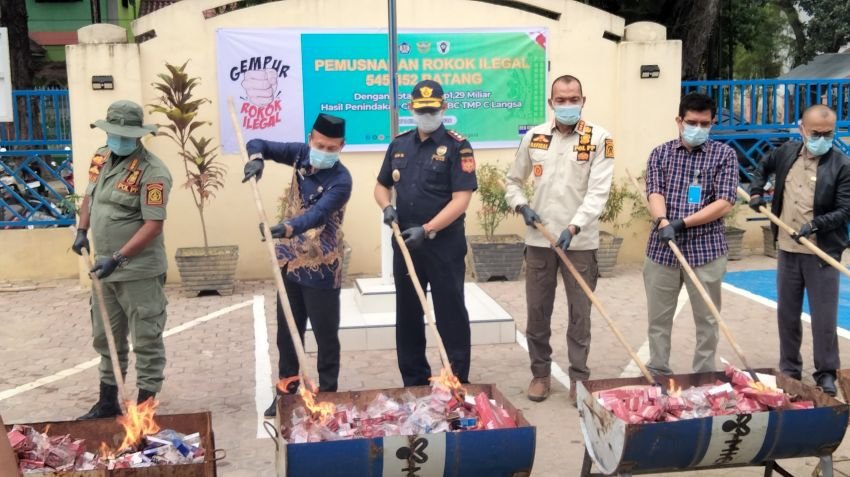 Bea Cukai Langsa Musnahkan Ratusan Ribu Batang Rokok Ilegal, Nilainya Capai Rp1,29 Miliar
