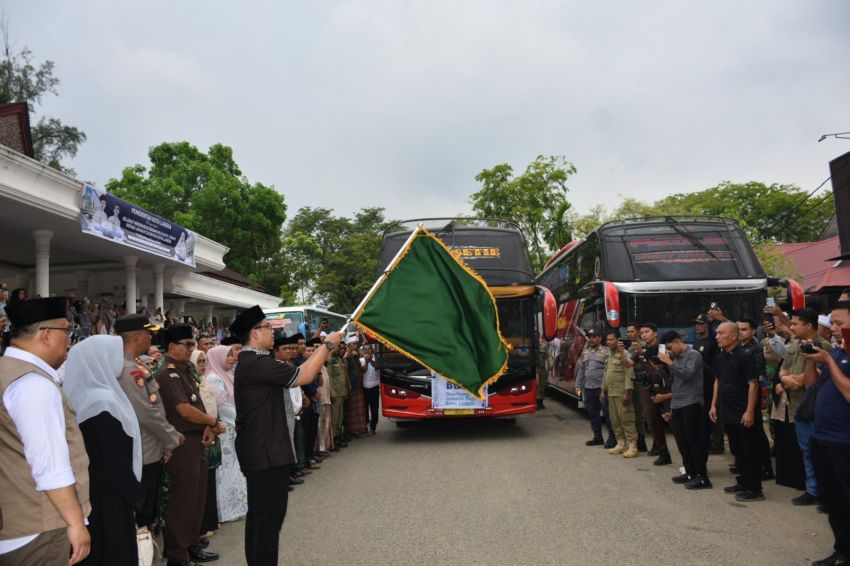 Walikota Langsa Lepas Keberangkatan 198 JCH Menuju Tanah Suci