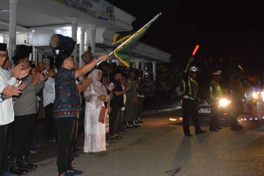 Gema Takbir Semarakkan Kota Langsa, Wali Kota Jeffry Sentana Resmi Lepas Pawai Idul Adha 1447 H
