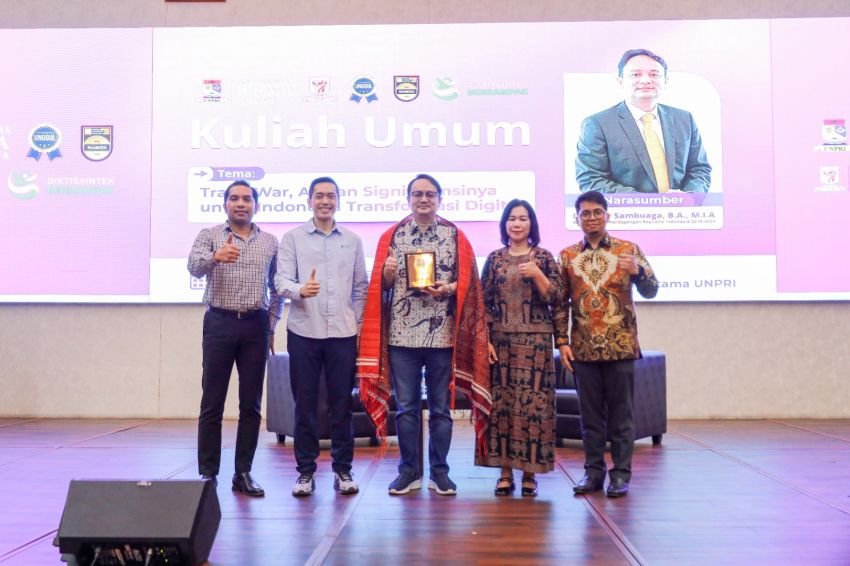 Hadapi Digitalisasi, Dr. Jerry Sambuaga Minta Mahasiswa UNPRI harus Punya Skill yang Kompetititf.