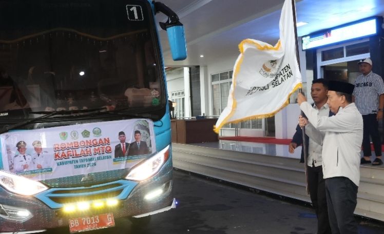 Wabup Tapsel Lepas Kafilah MTQ ke-40 Tingkat Provsu Tahun 2026