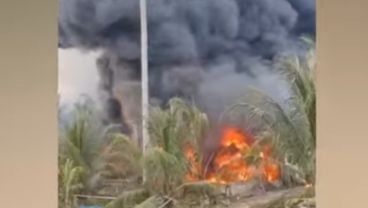 Sumur Minyak Tradisional di Aceh Timur Terbakar