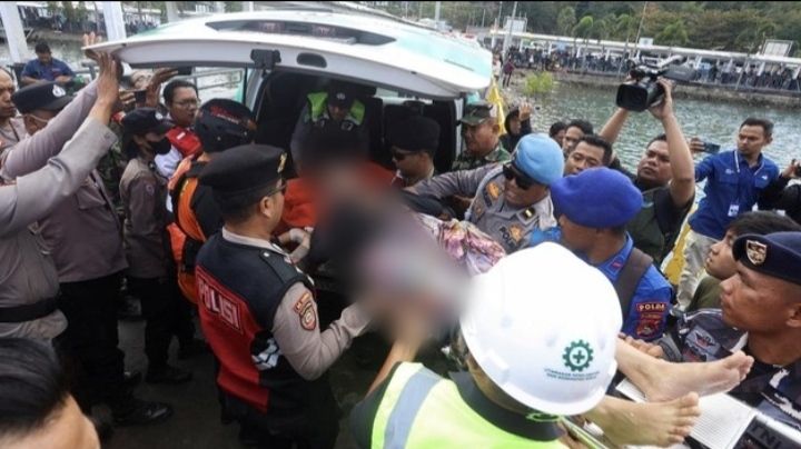 KMP Putri Yasmin Terbakar di Laut, 173 Penumpang Dievakuasi