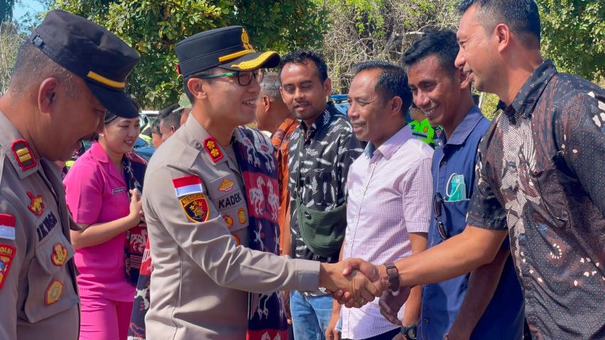 Kunker di Tiga Polsek, Kapolres Sumba Timur Tampung Aspirasi Masyarakat
