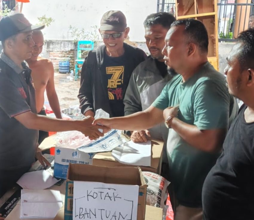 KPI Tabagsel Sampaikan Bantuan Kepada Korban Kebakaran di Kelurahan Kantin