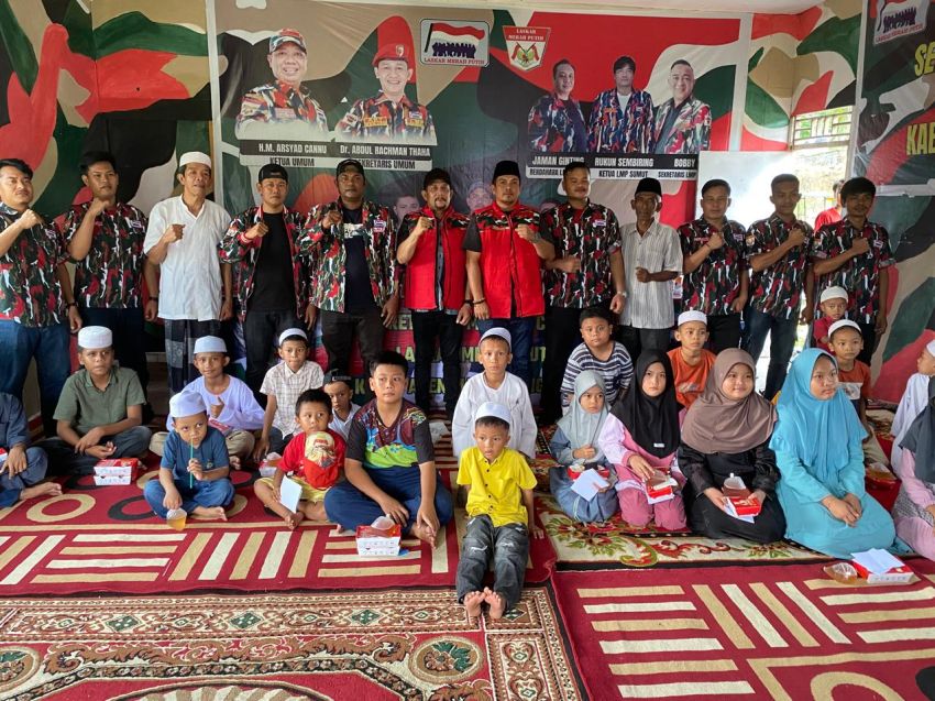 Markas Cabang Laskar Merah Putih Madina Santuni Anak Yatim Piatu, Peringati HUT LMP ke 26