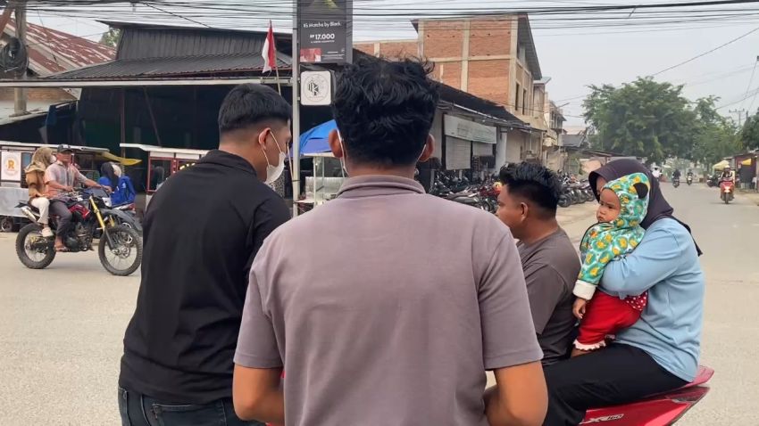 Peduli Dampak Kabut Asap, Aliansi KBM Unsam Bagikan Masker Gratis kepada Pengendara